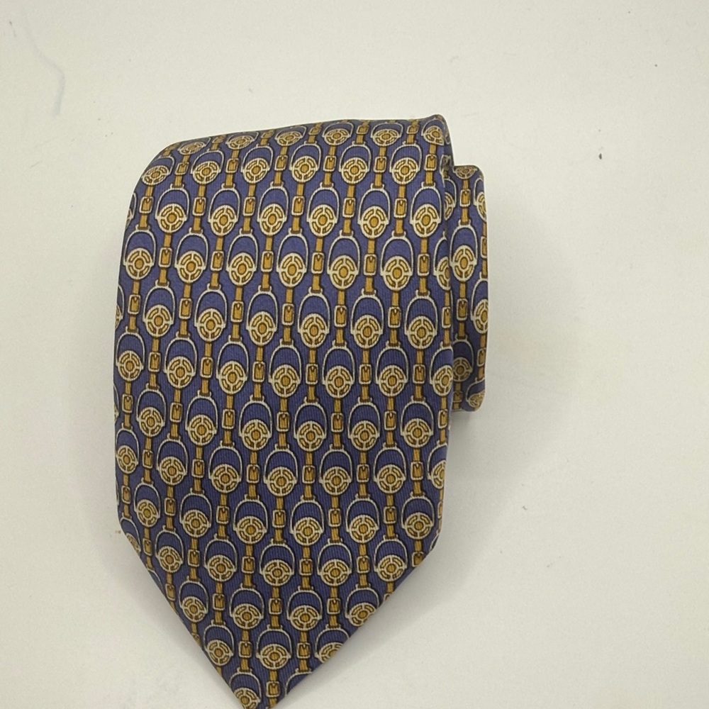 Hermes Men's Blue and Gold Geometric Tie 56.4” X‎ 3.1” in